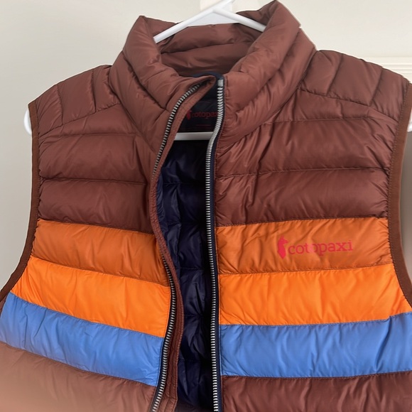 Cotopaxi Men’s Brown Fuego Down Vest in Acorn Stripe, NWT - Picture 3 of 6